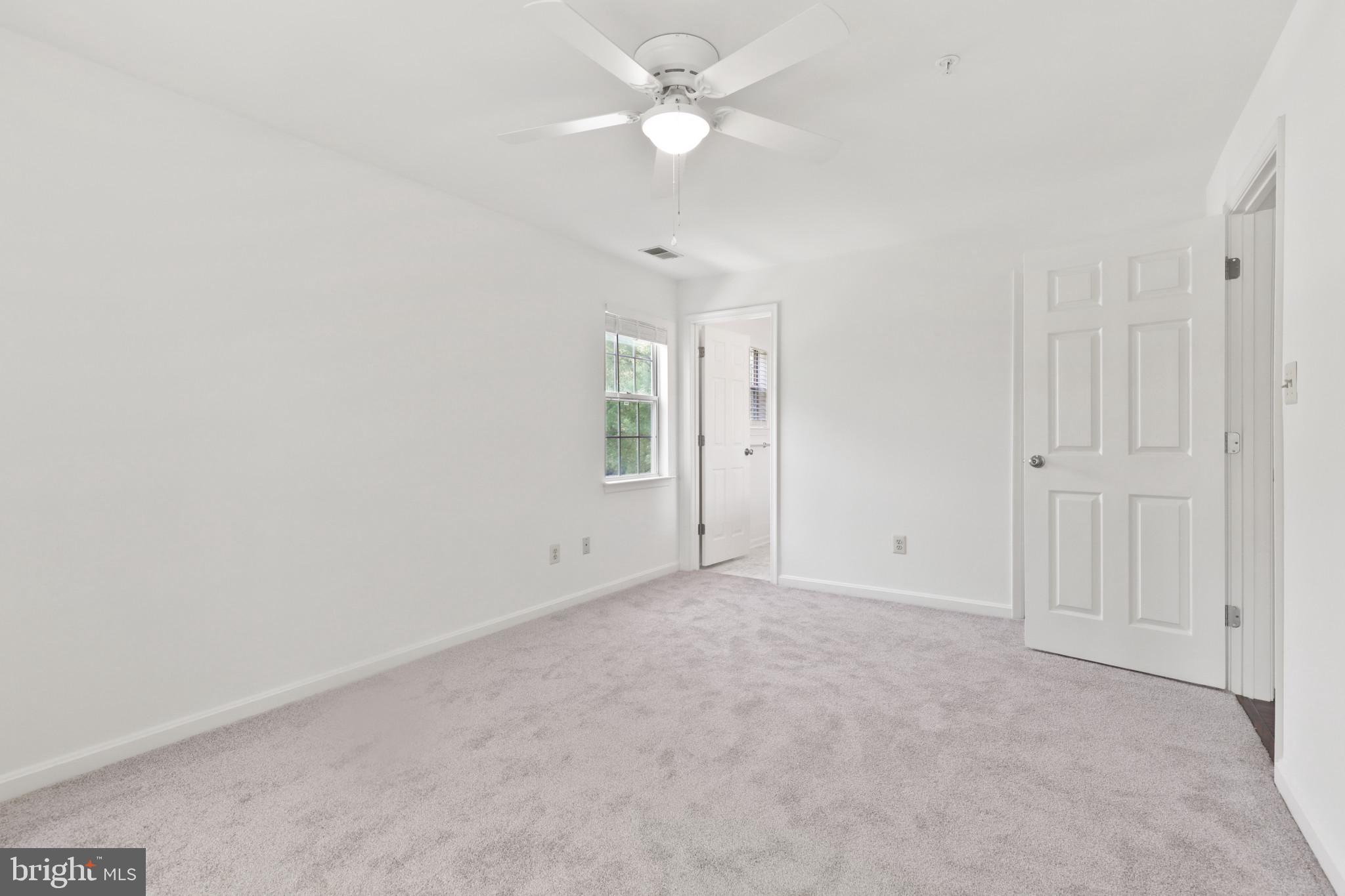 FALLS GABLE - Residential