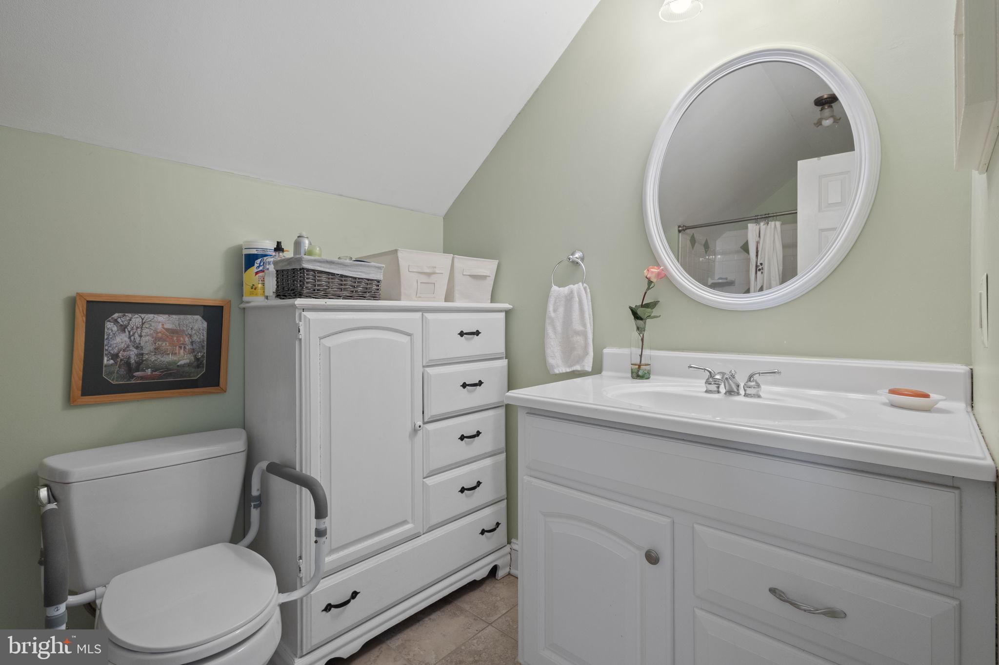 JEFFERSON ESTATES - Residential