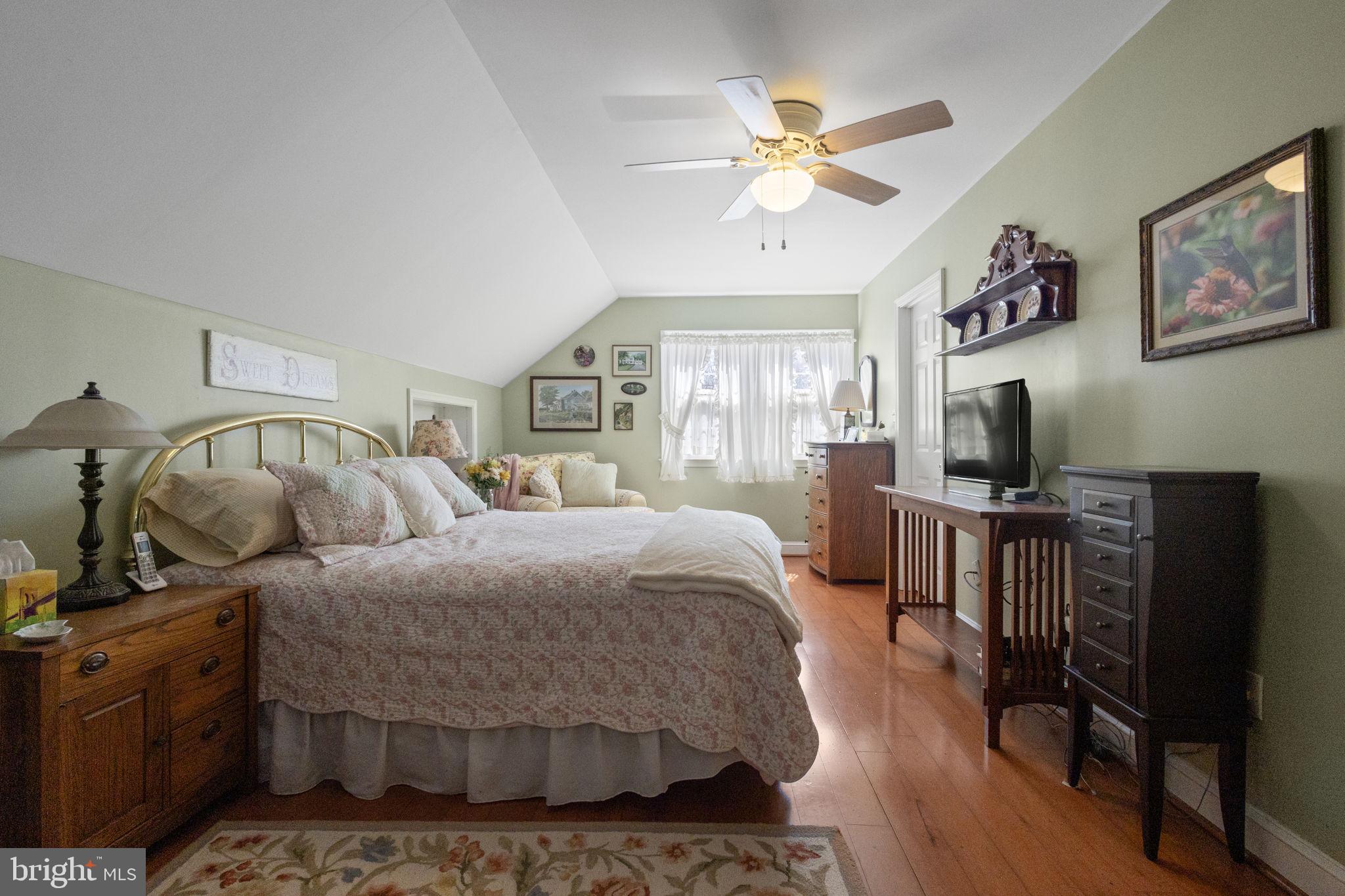 JEFFERSON ESTATES - Residential