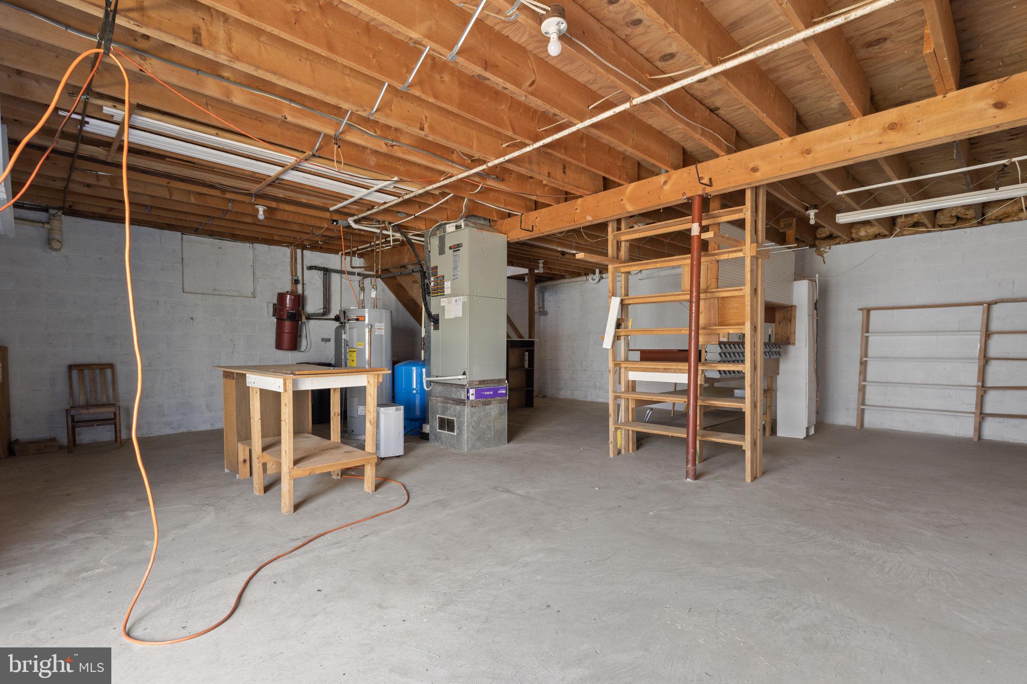 JEFFERSON ESTATES - Residential