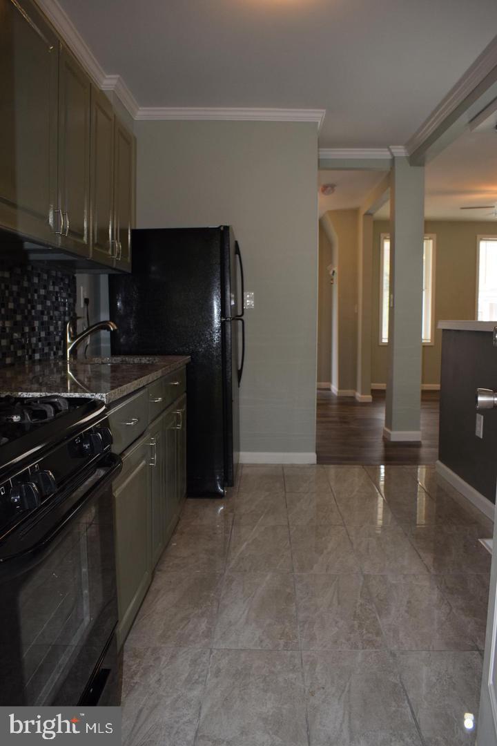 PARK HEIGHTS - Residential Lease