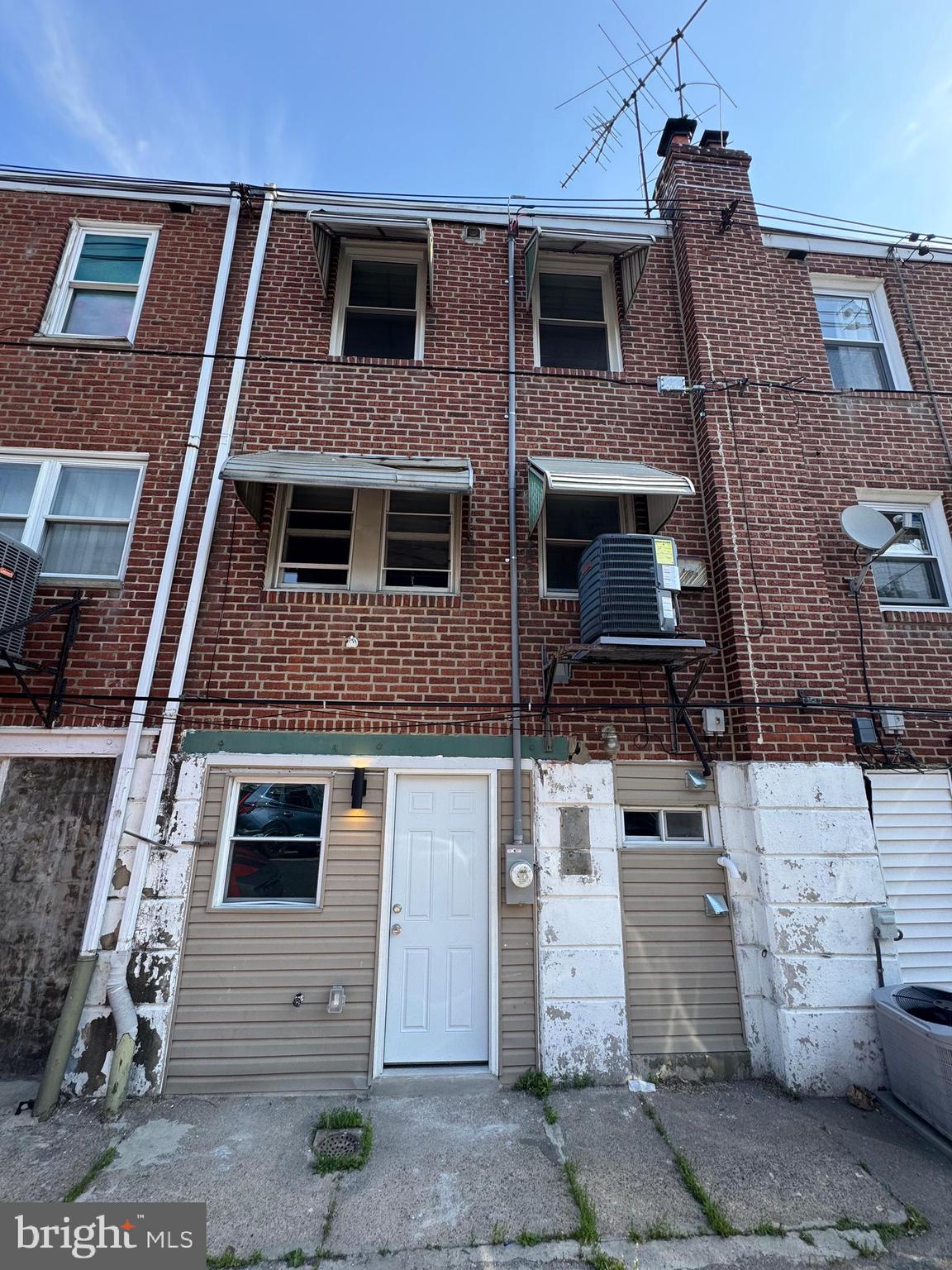 PHILADELPHIA (SOUTHWEST) - Residential