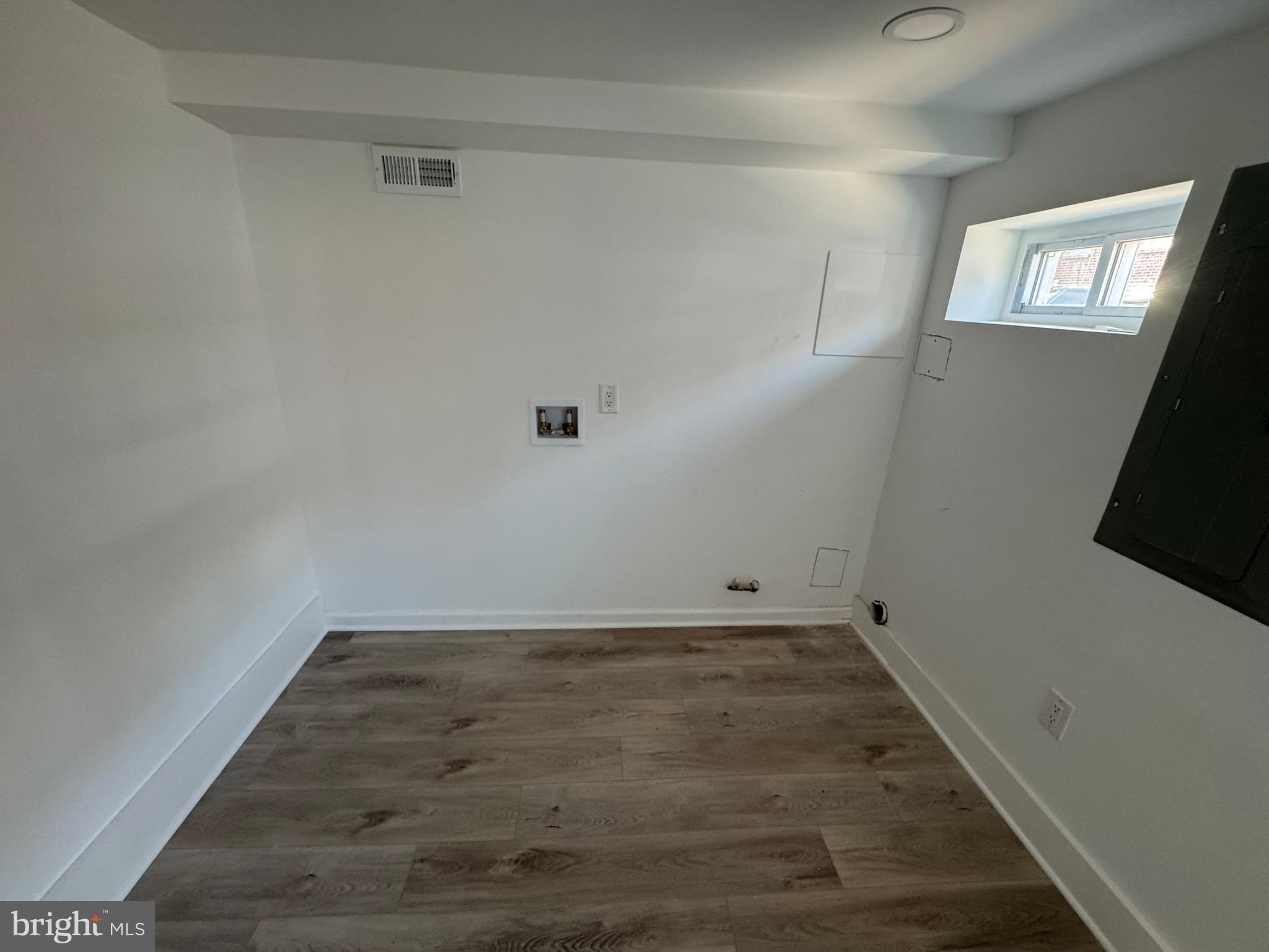 PHILADELPHIA (SOUTHWEST) - Residential