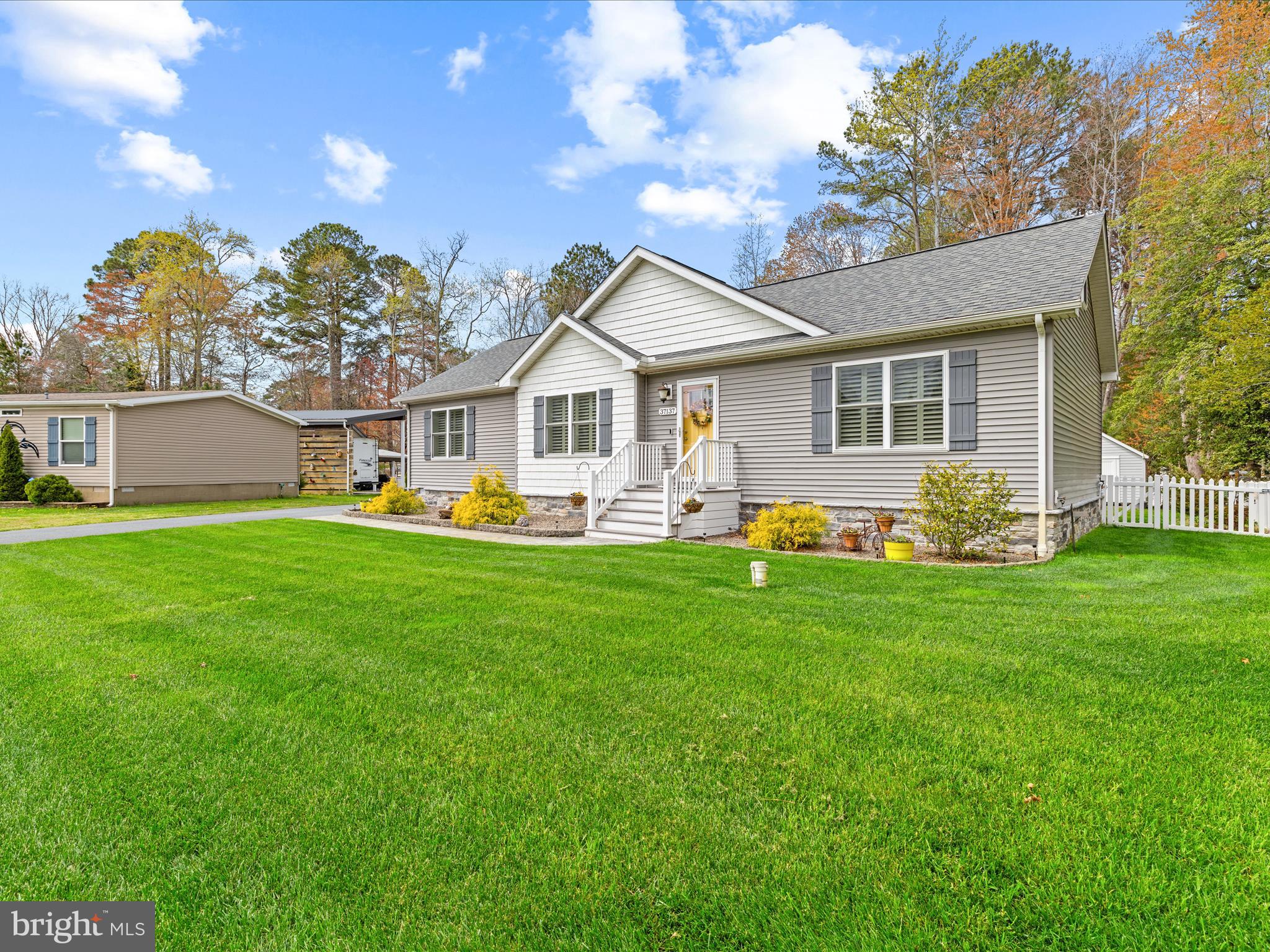 37137 MISSISSIPPI DRIVE