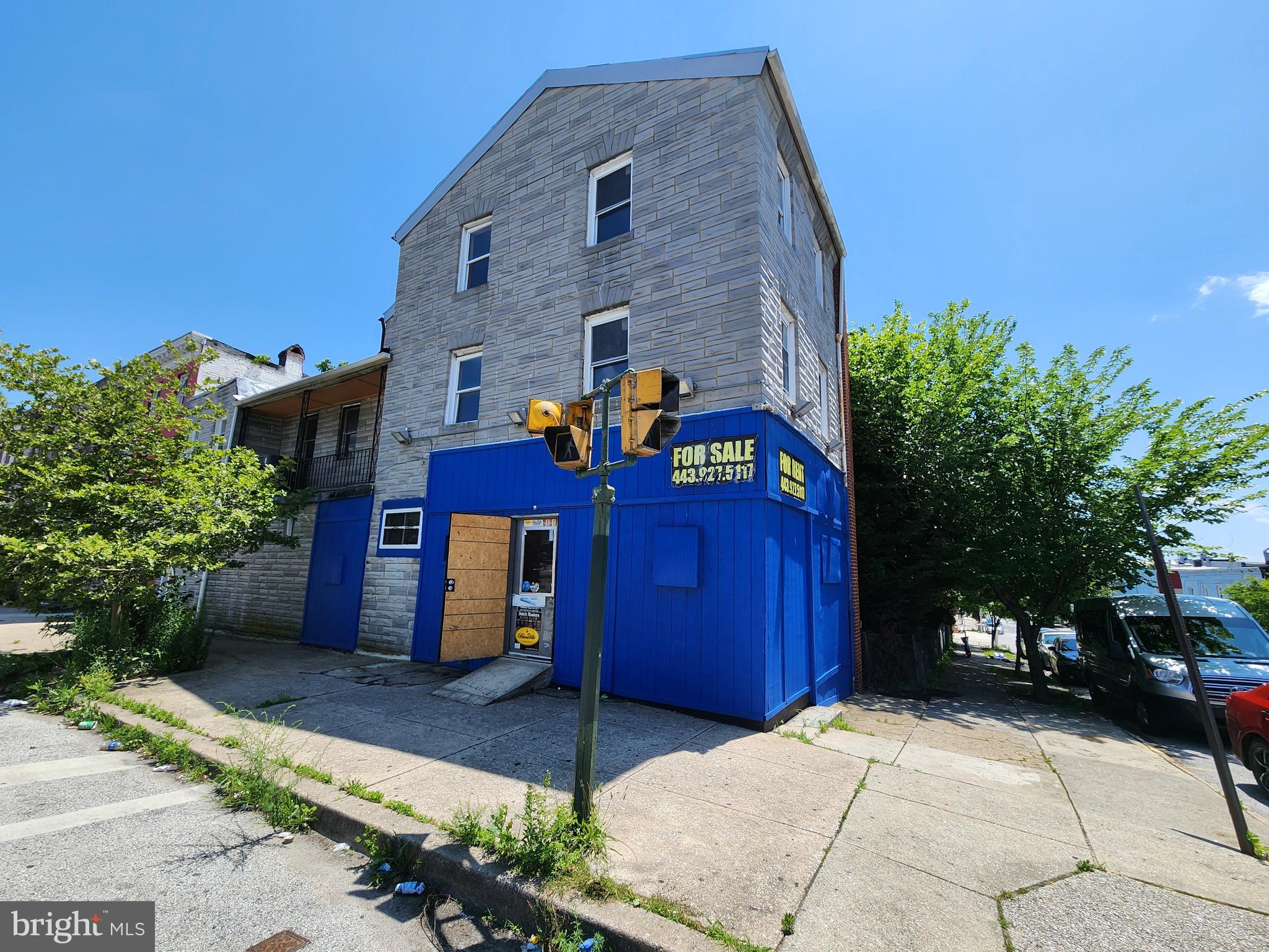 ONLINE AUCTION: Being sold with 103 S Payson St. Bidding begins 7/24/2025 @ 10:00 AM. Bidding ends 7/28/2025 @ 11:50 AM. List Price is Suggested Opening Bid. 3 Story Detached Townhouse and adjacent lot of land located in Carrollton Ridge area of Baltimore City. Residents can enjoy the nearby attractions such as Westside Shopping Center, Grace Medical Center, Carroll Park, Carroll Park Golf Course, & Mount Clare Junction Shopping Center. Property is Vacant. Easy Access to Major Traffic Artery Wilkens Ave. Deposit: $10,000.