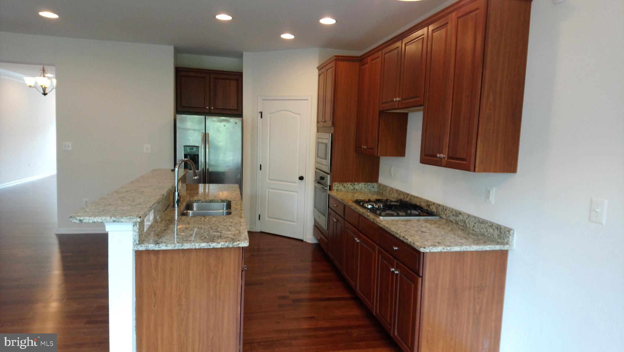 LOUDOUN VALLEY ESTATES 2 - Residential Lease