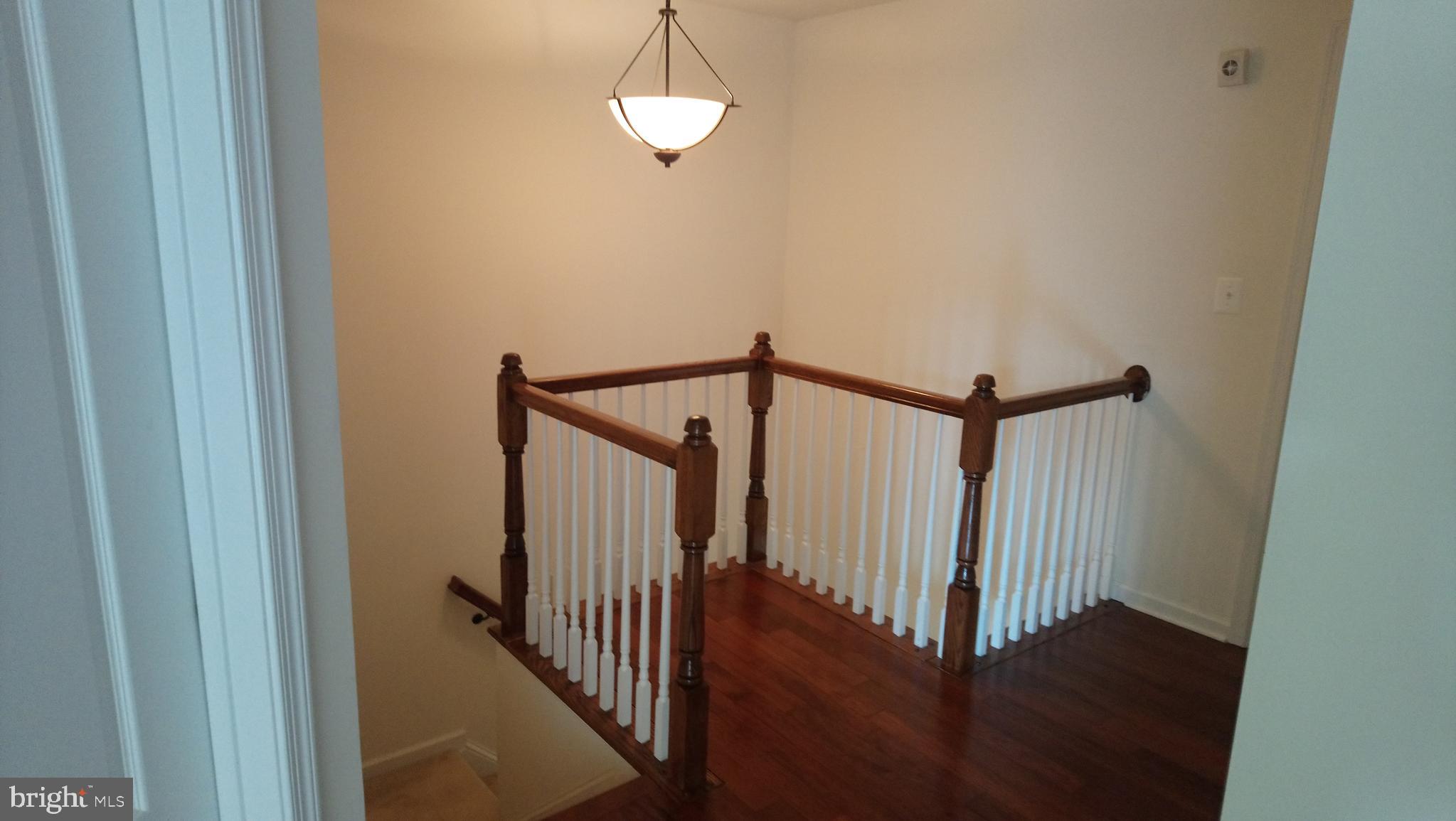 LOUDOUN VALLEY ESTATES 2 - Residential Lease