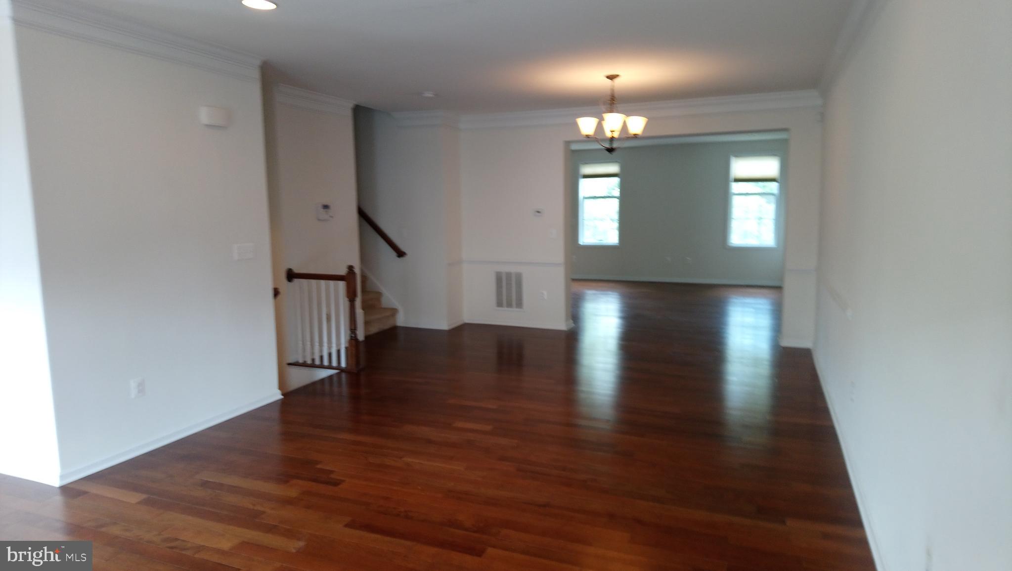 LOUDOUN VALLEY ESTATES 2 - Residential Lease