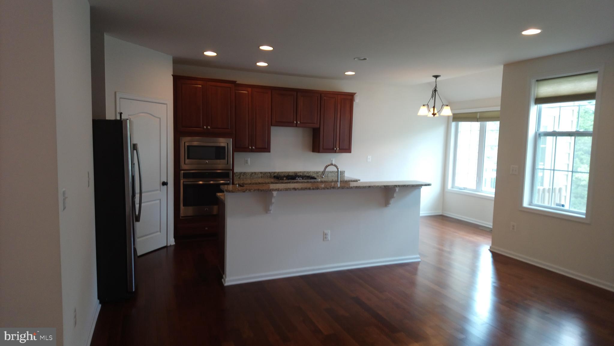 LOUDOUN VALLEY ESTATES 2 - Residential Lease