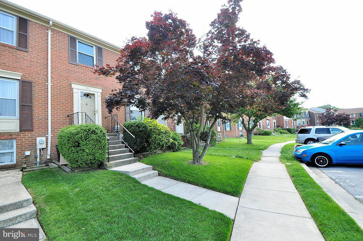 ELIZABETHS LANDING - Residential