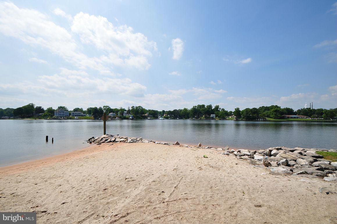 ELIZABETHS LANDING - Residential