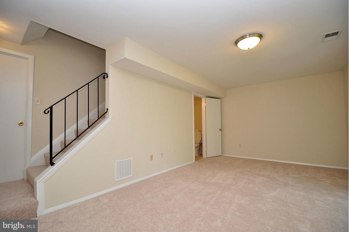 ELIZABETHS LANDING - Residential