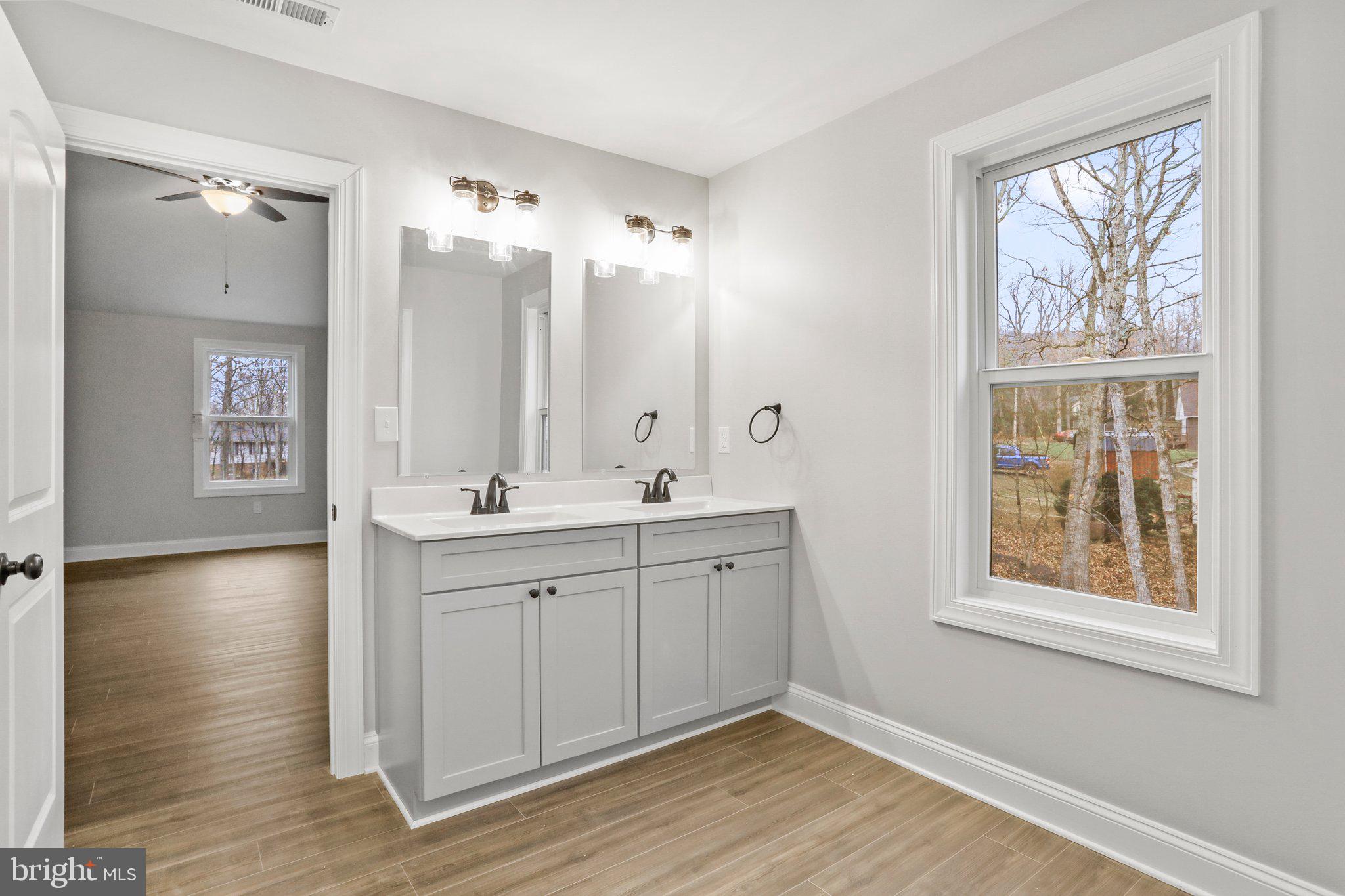 LOWER VALLEY - Residential