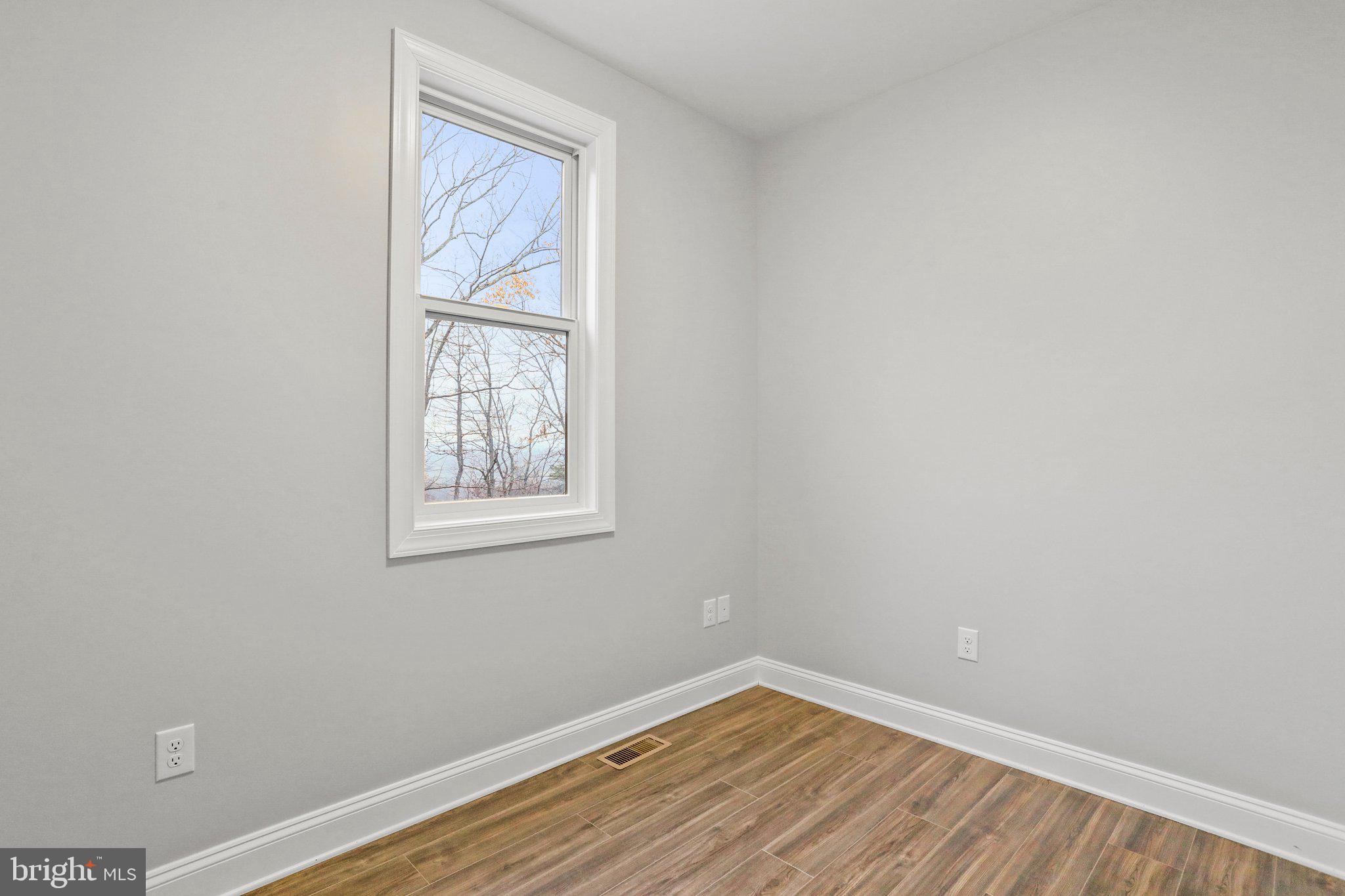 LOWER VALLEY - Residential