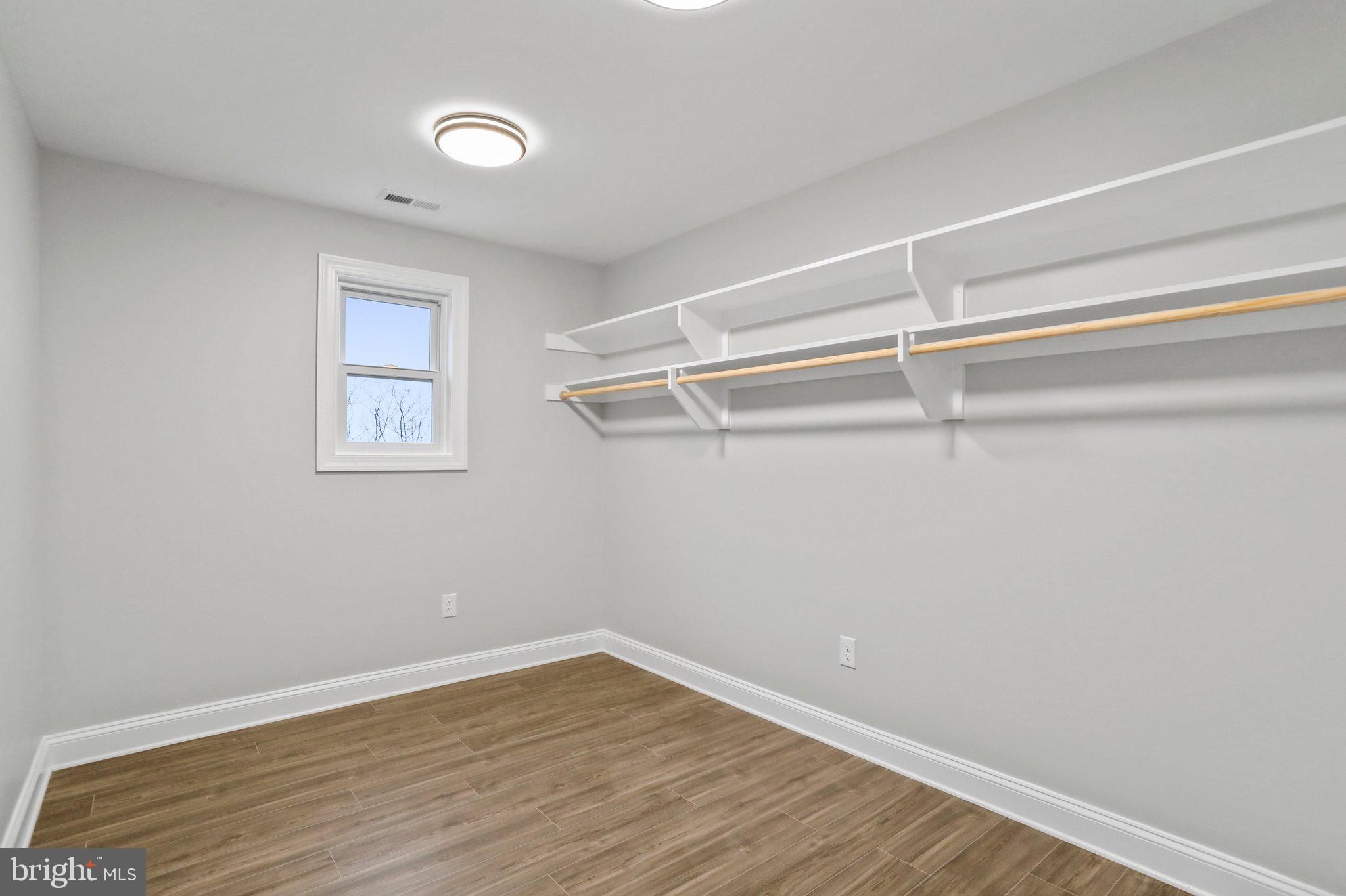 LOWER VALLEY - Residential