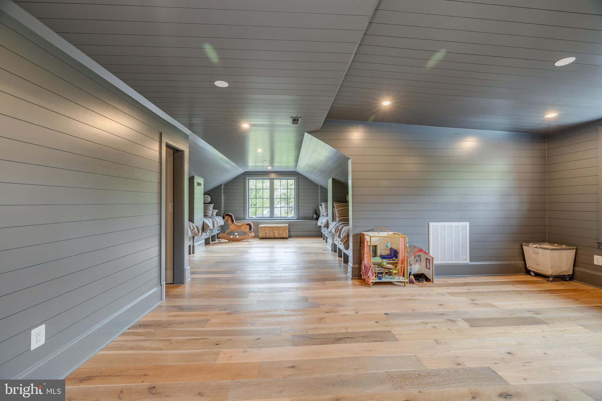 MAPLE HEIGHTS - Residential