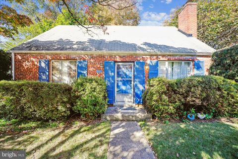 Photo of 10111 Thornwood Road, Kensington, MD 20895 (MLS # MDMC2153688)