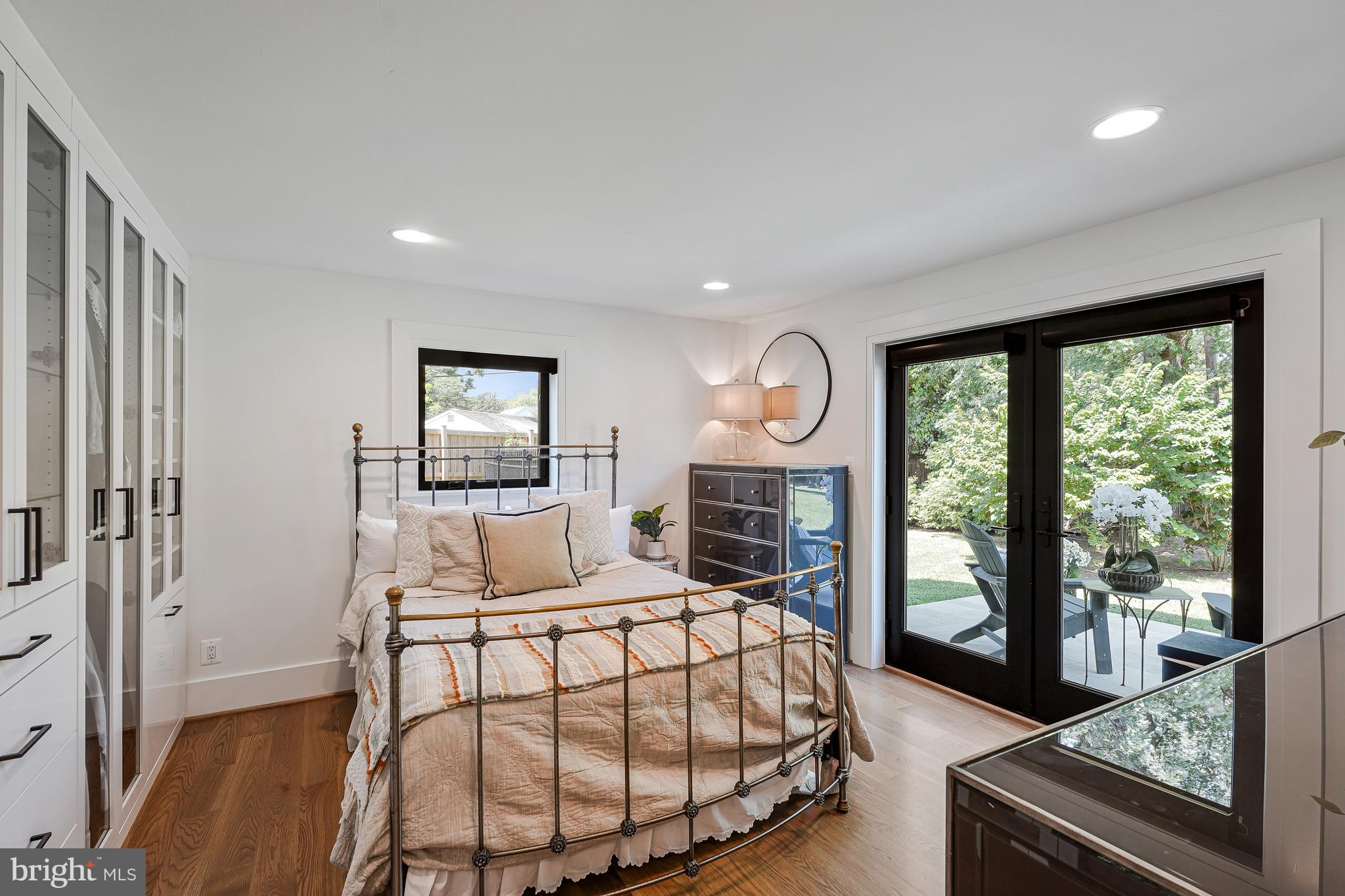 BROYHILLS MCLEAN ESTATES - Residential