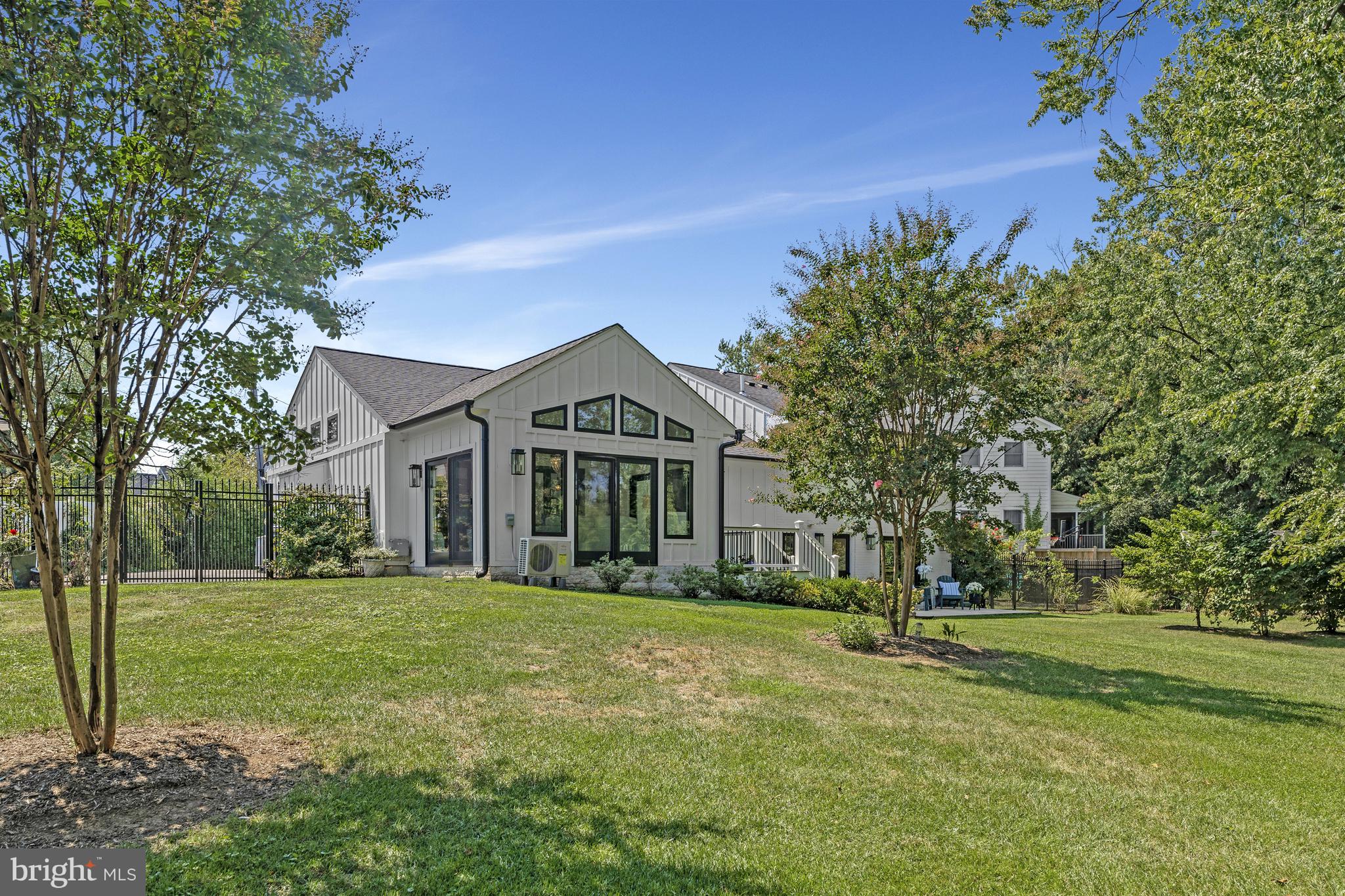 BROYHILLS MCLEAN ESTATES - Residential