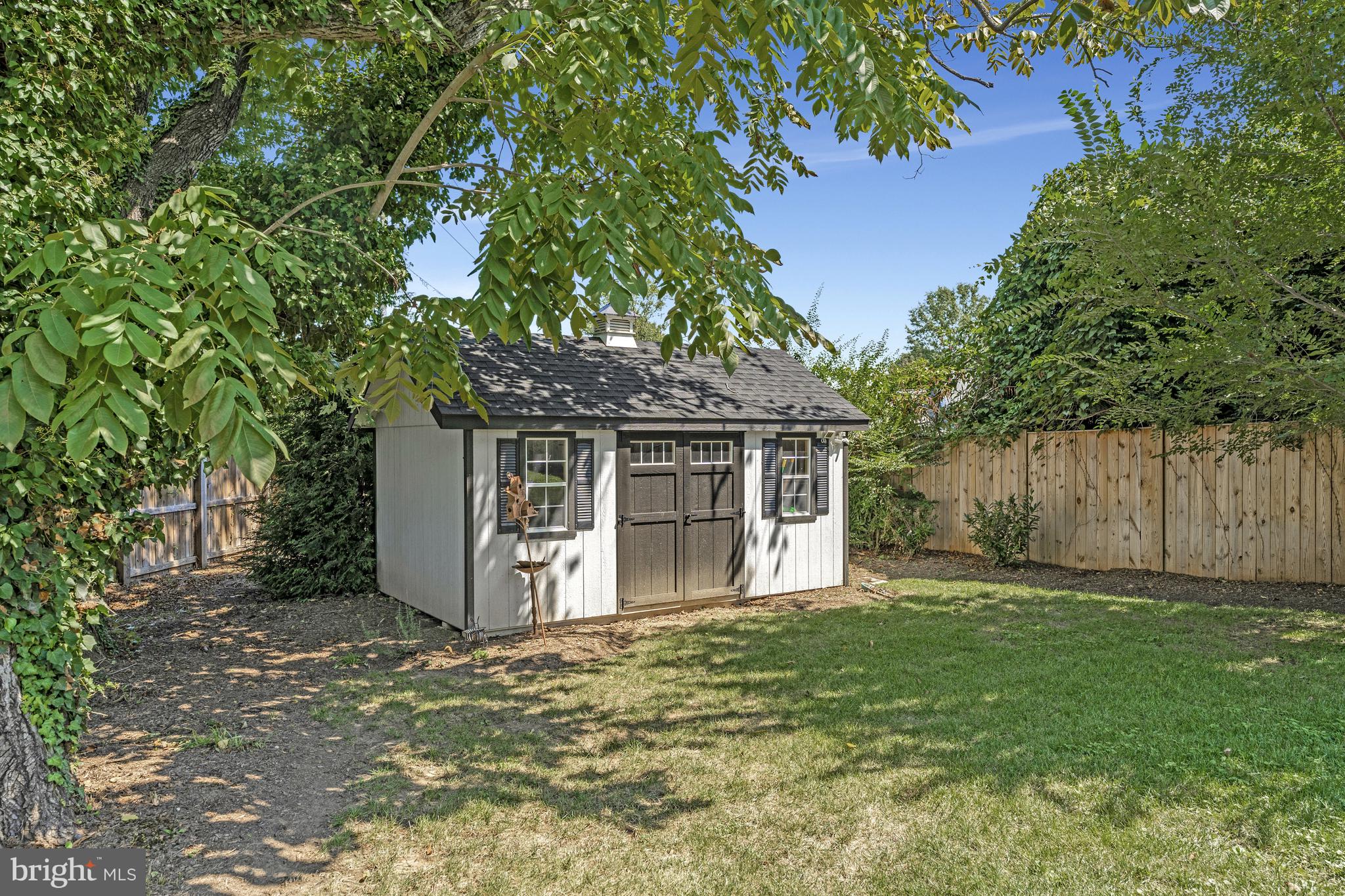 BROYHILLS MCLEAN ESTATES - Residential