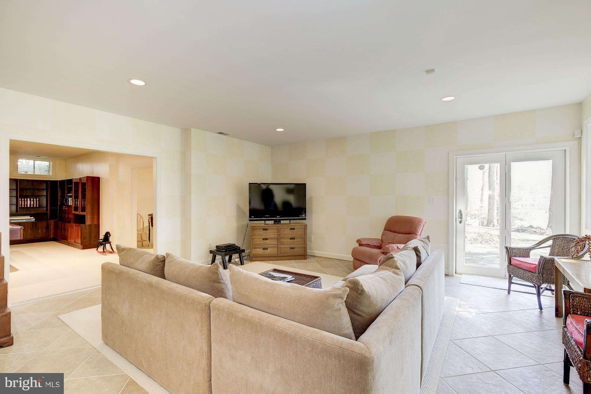 AVENEL - Residential Lease