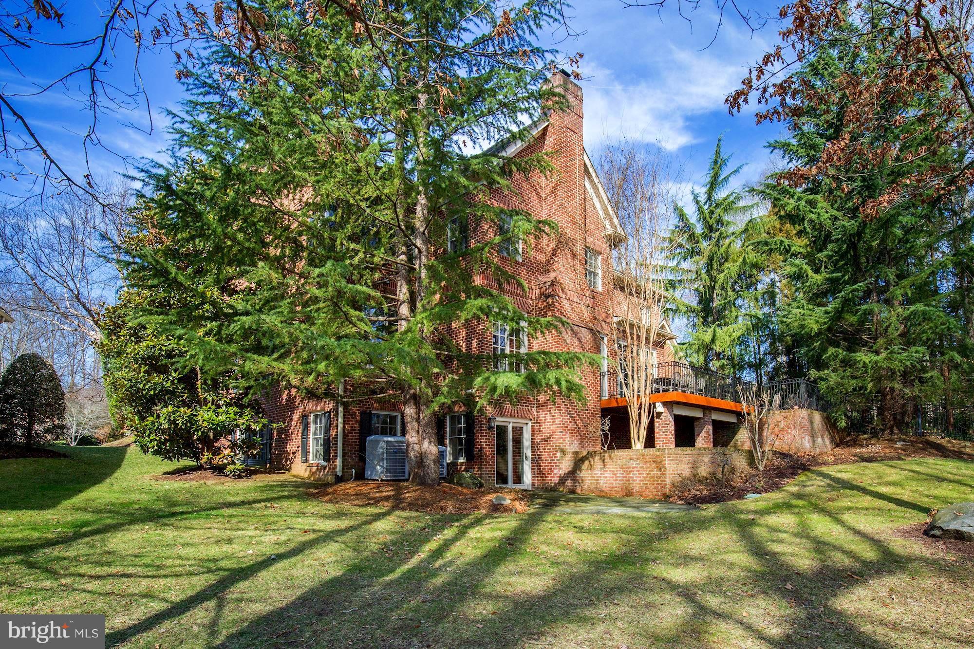 AVENEL - Residential Lease