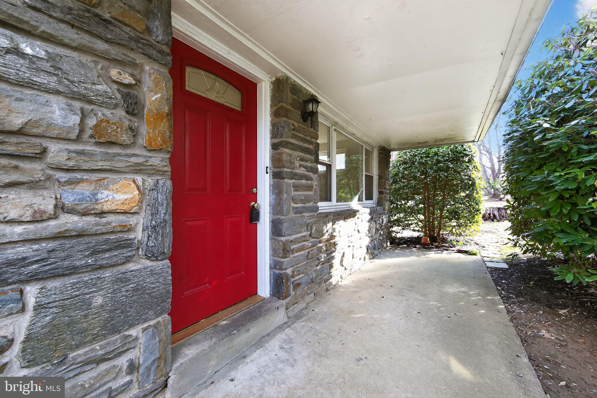 1567 SUGARTOWN ROAD