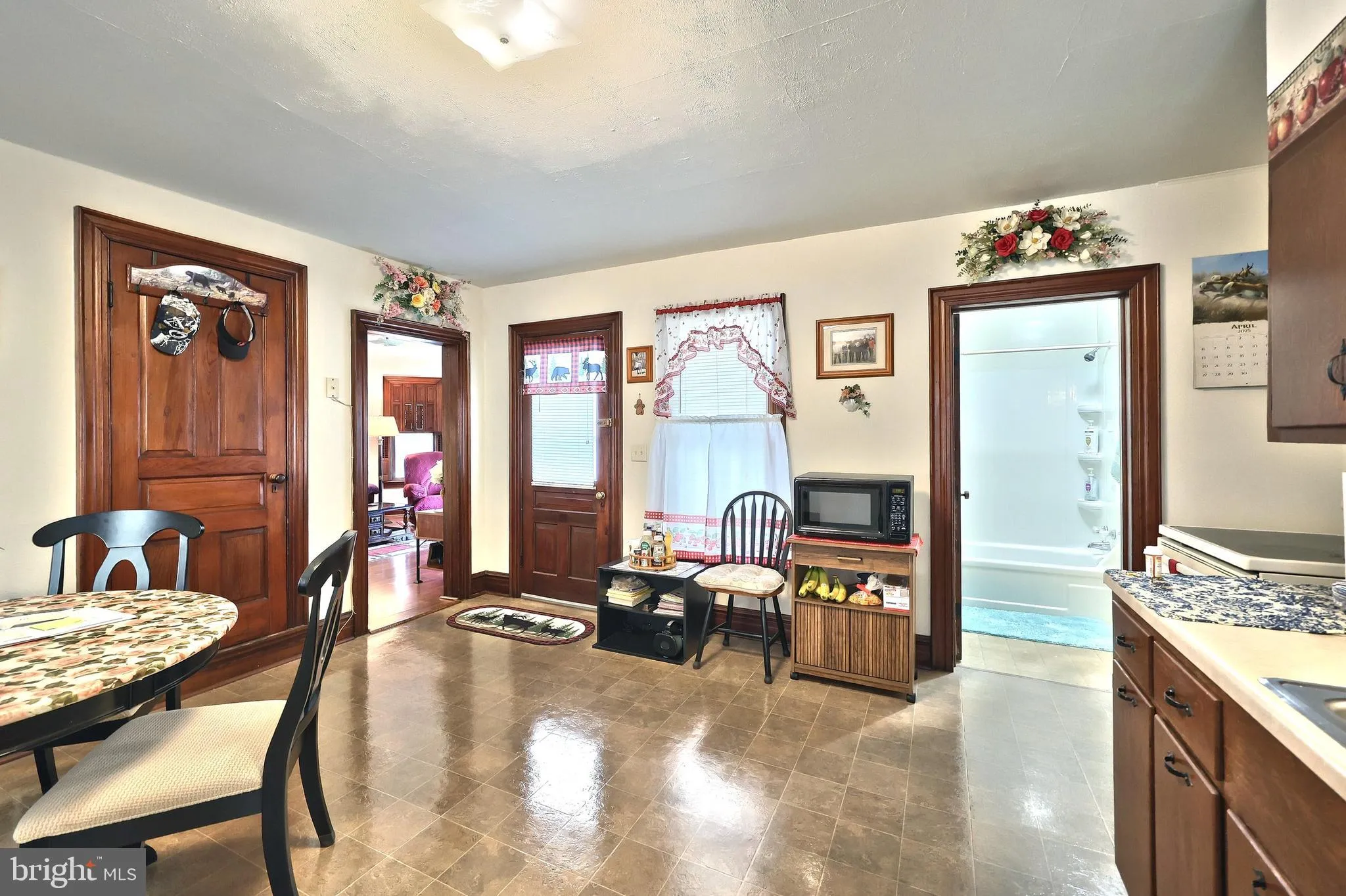 Hanover, Pennsylvania 17331, United States, 4 Bedrooms Bedrooms, ,2 BathroomsBathrooms,Residential,Pending,113262