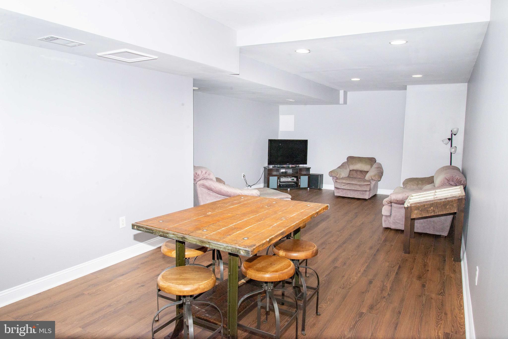 CARRIAGE HILL - Residential