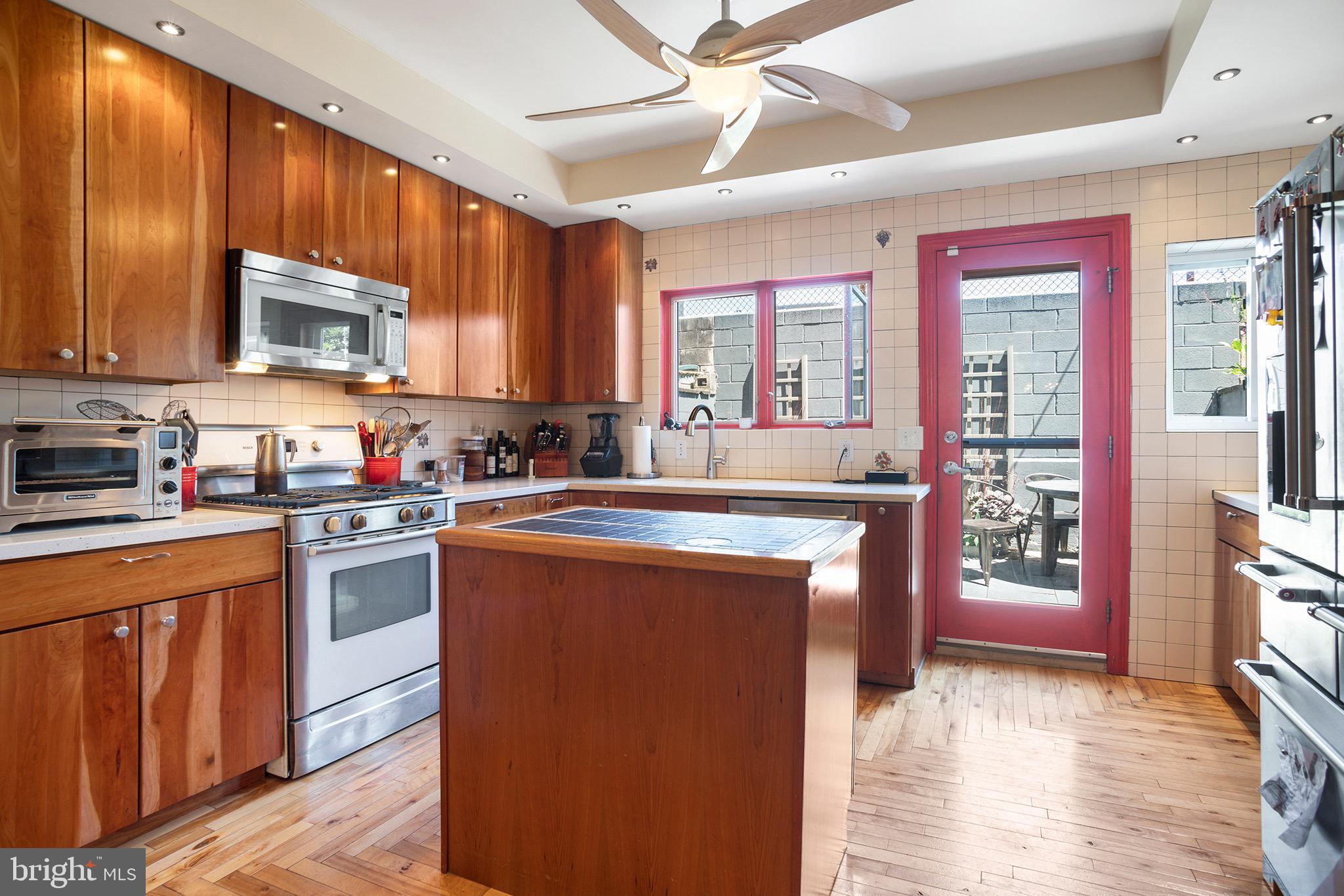 BELLA VISTA - Residential