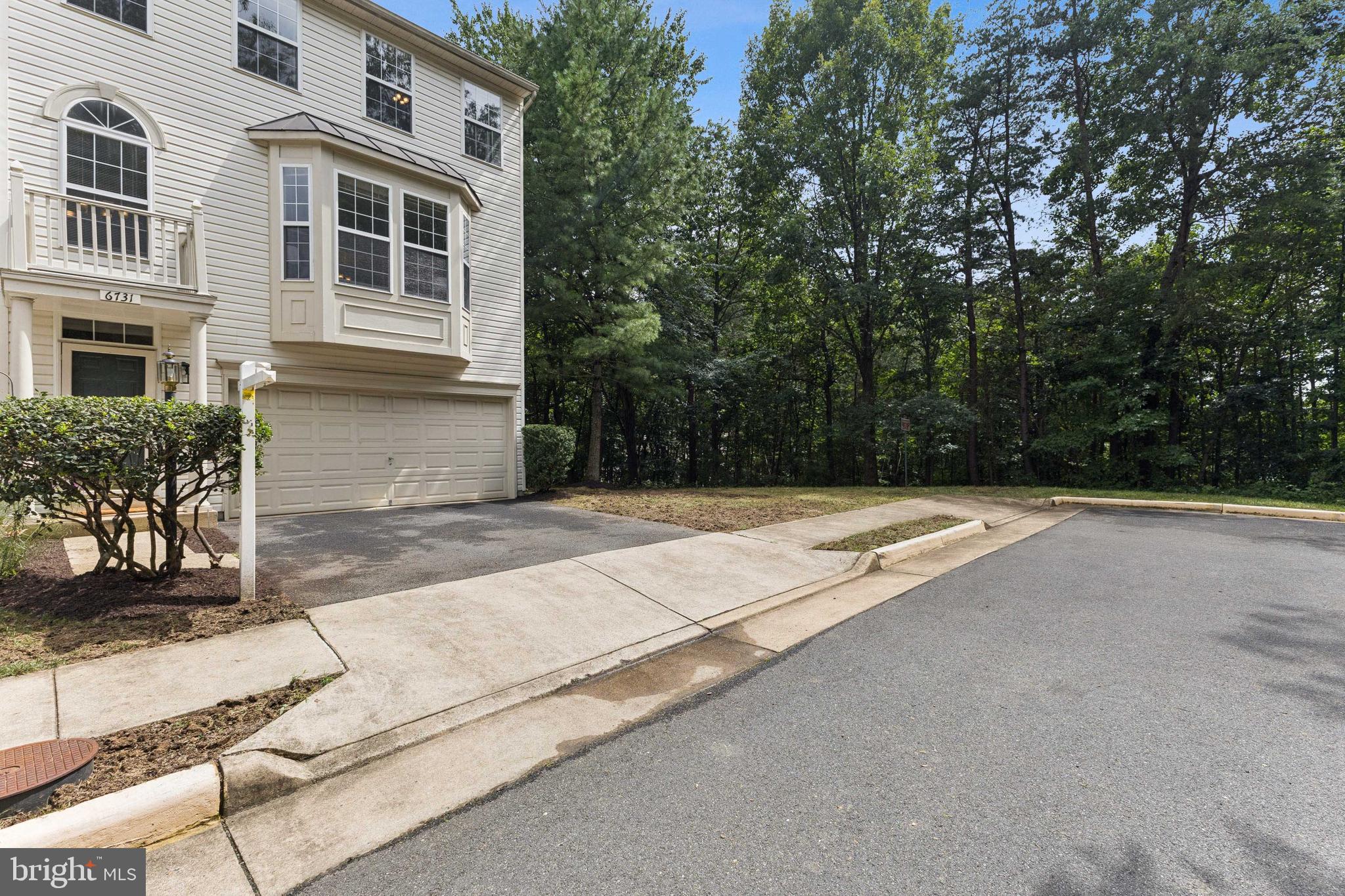 6731 DOROTHY GILES COURT