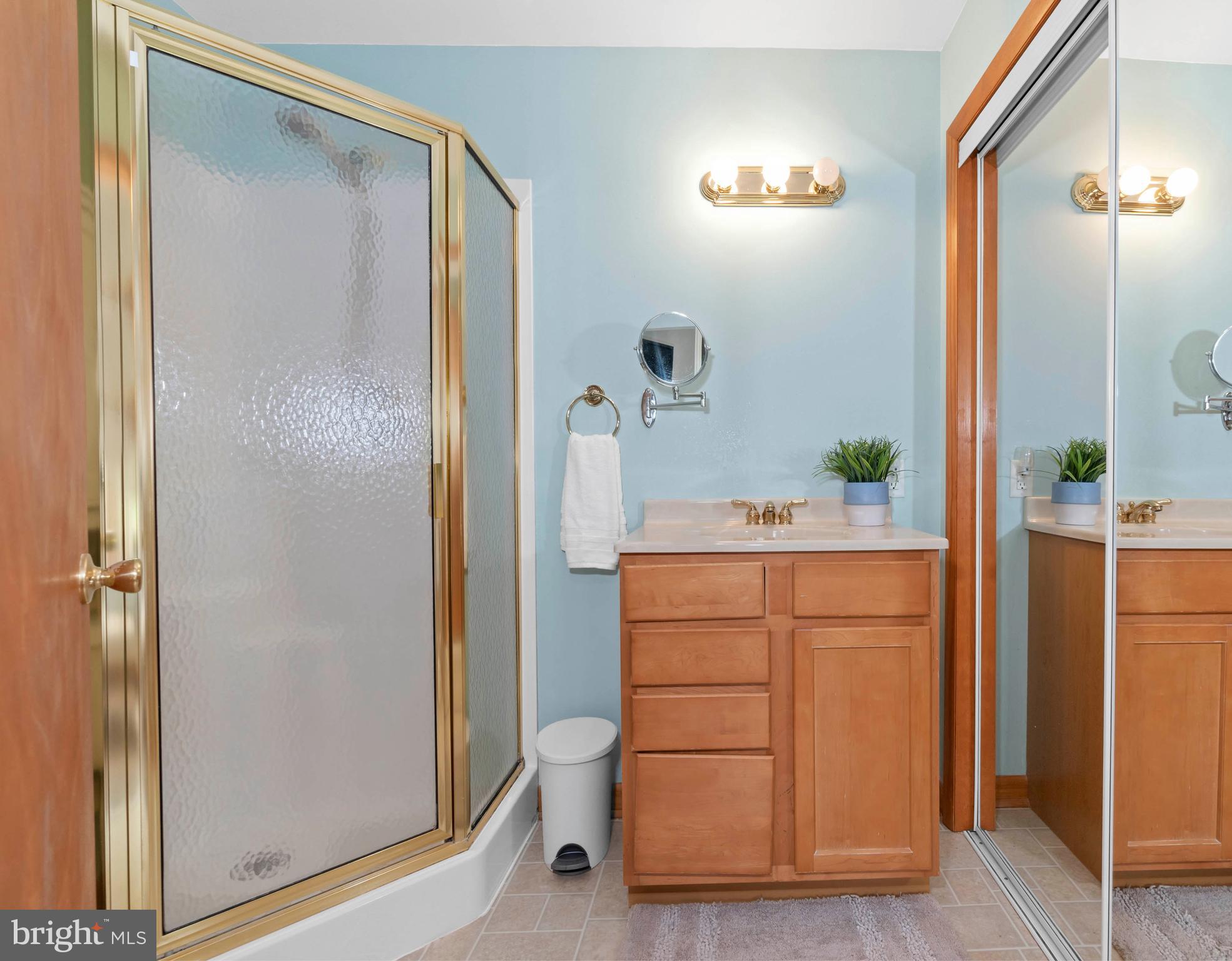 WEST VIEW SHORES - Residential