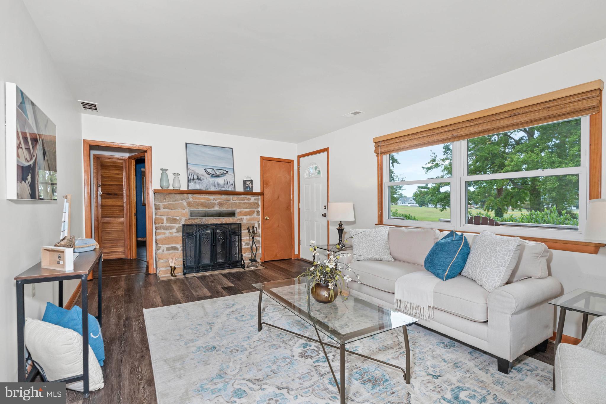 WEST VIEW SHORES - Residential