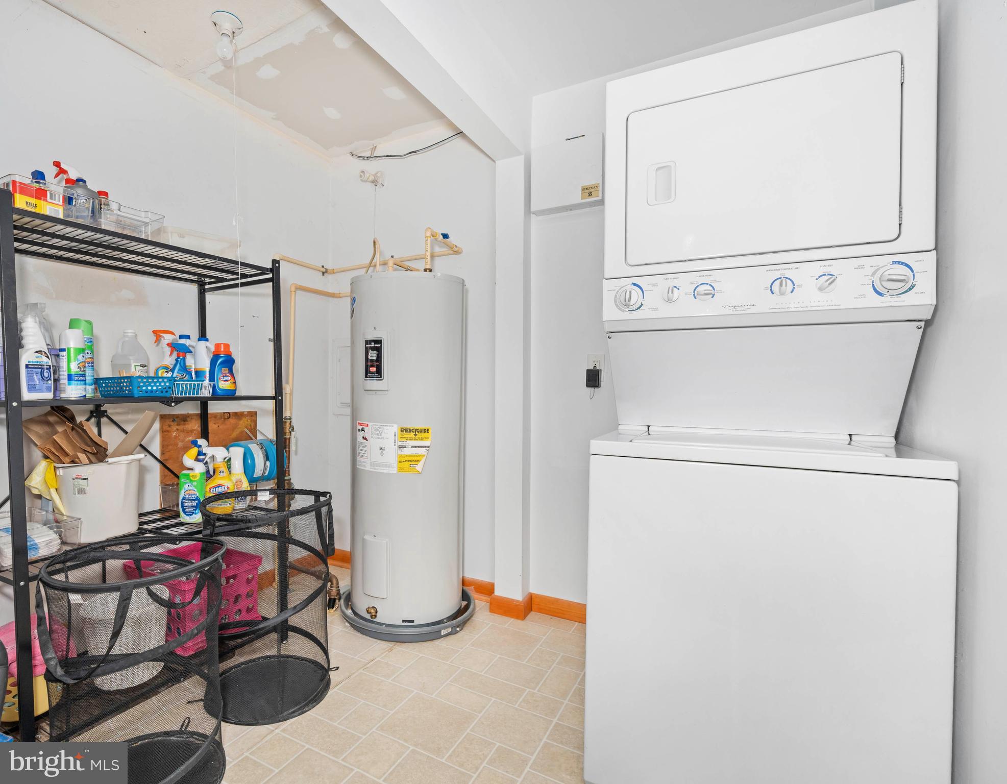 WEST VIEW SHORES - Residential