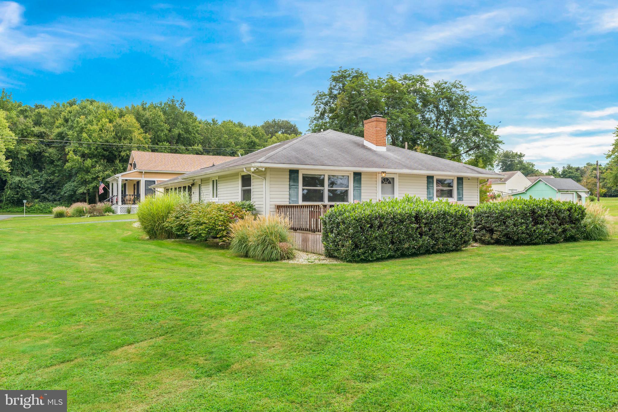 WEST VIEW SHORES - Residential