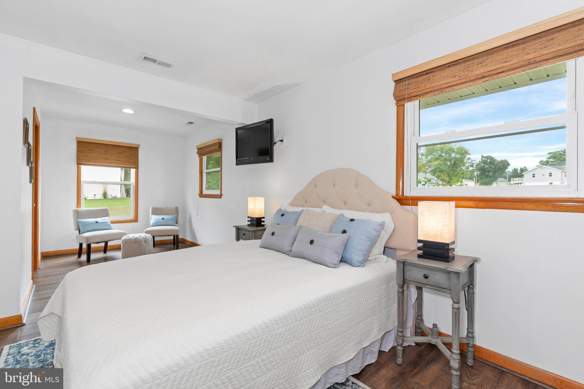 WEST VIEW SHORES - Residential