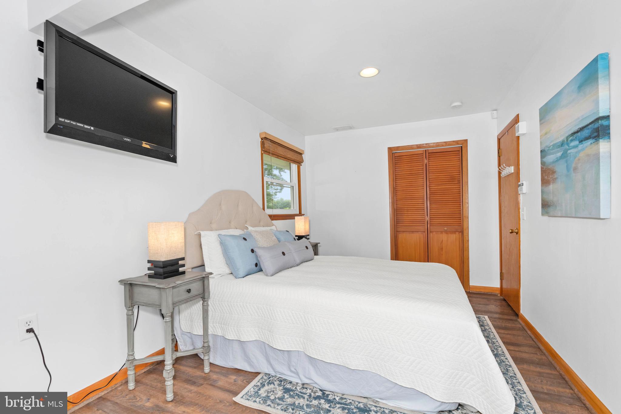 WEST VIEW SHORES - Residential