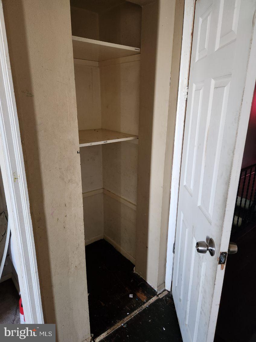 MAYFAIR (WEST) - Residential