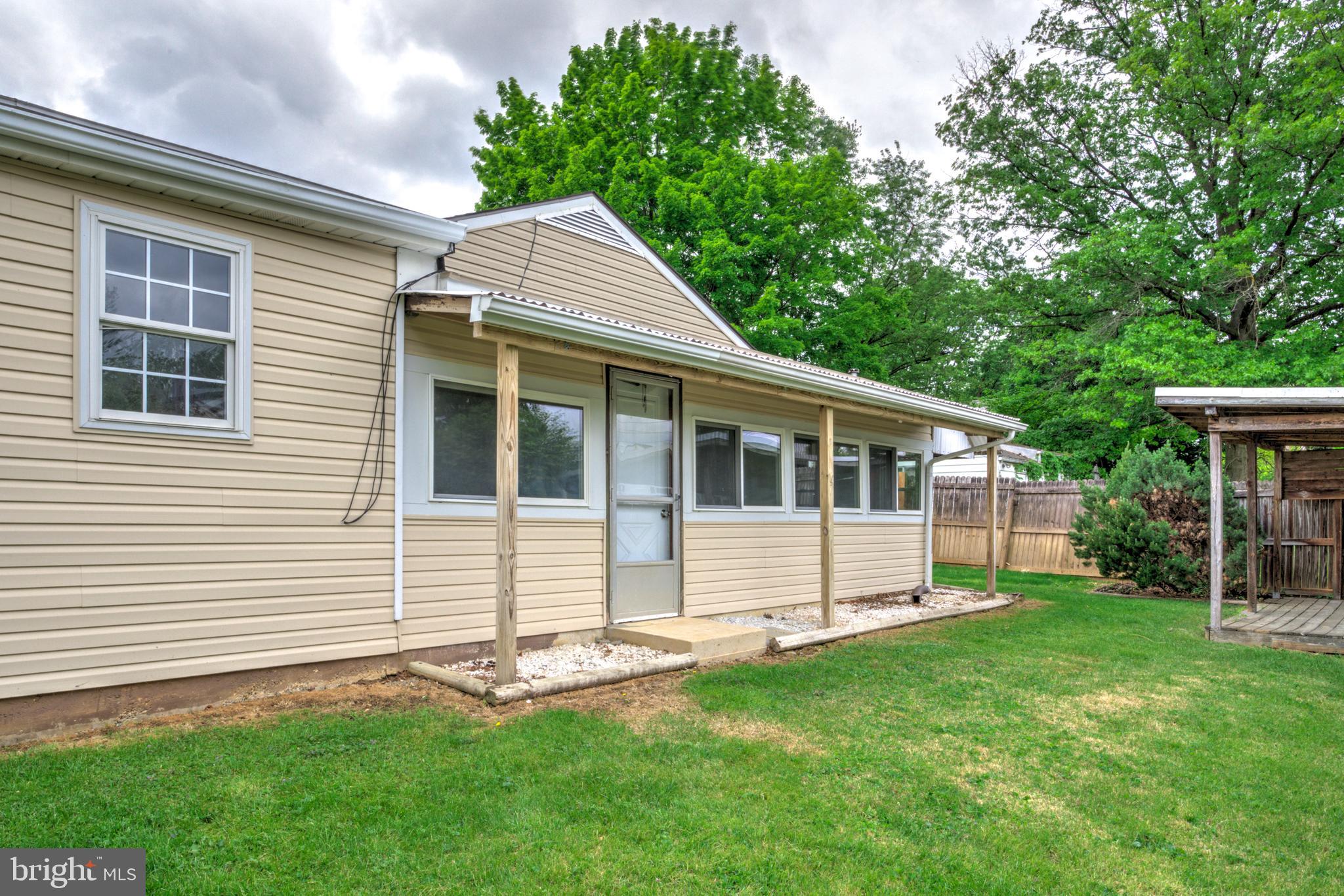 EAST HEMPFIELD TWP - Residential