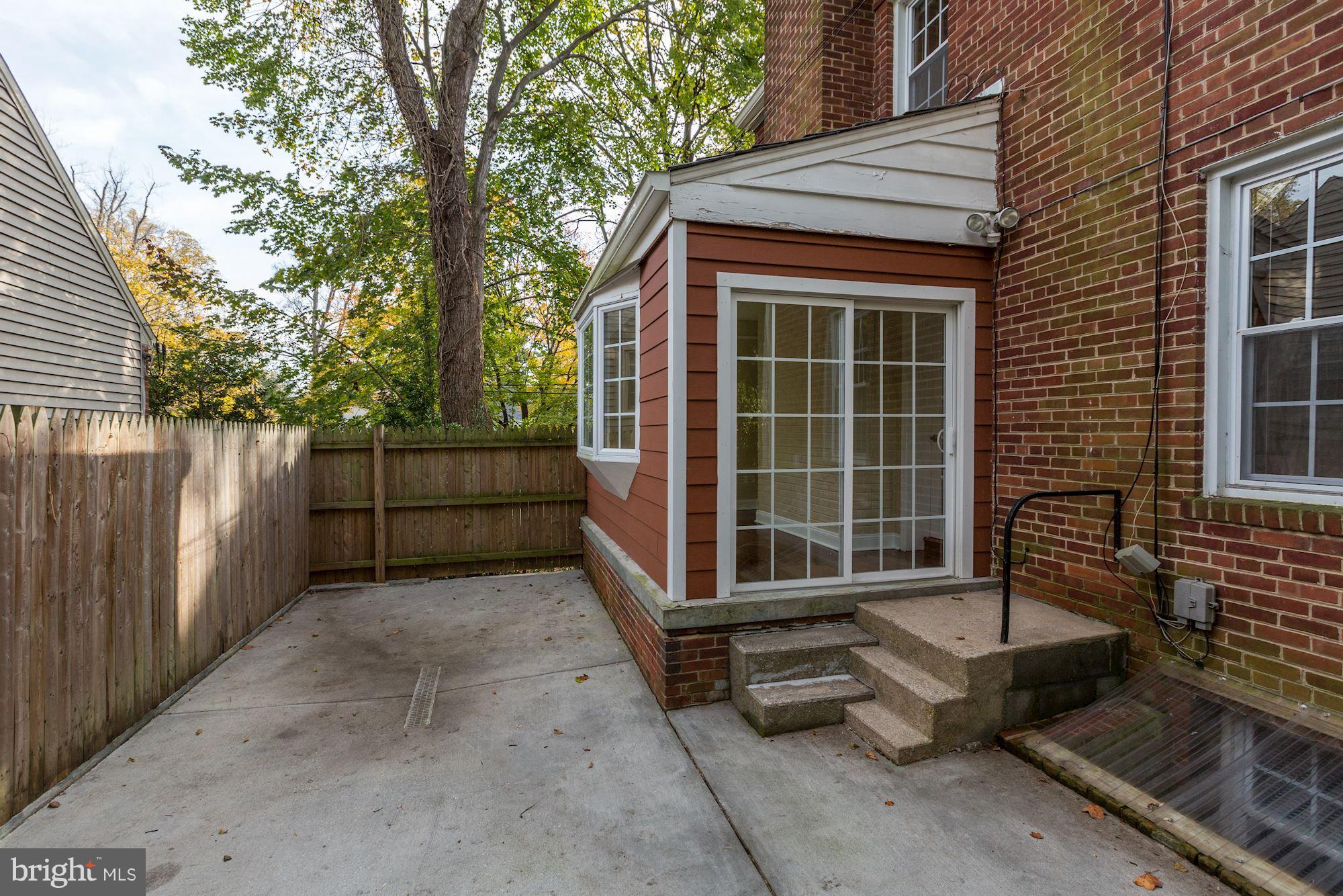 CHEVY CHASE - Residential Lease