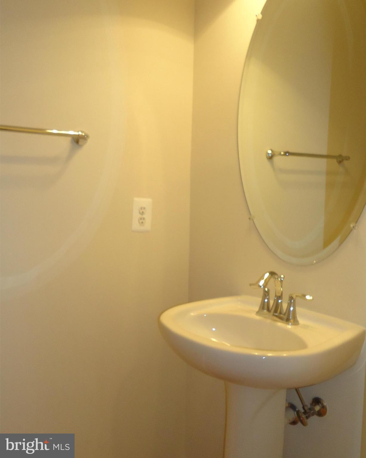 RESIDENCES AT BRAMBLETON - Residential Lease