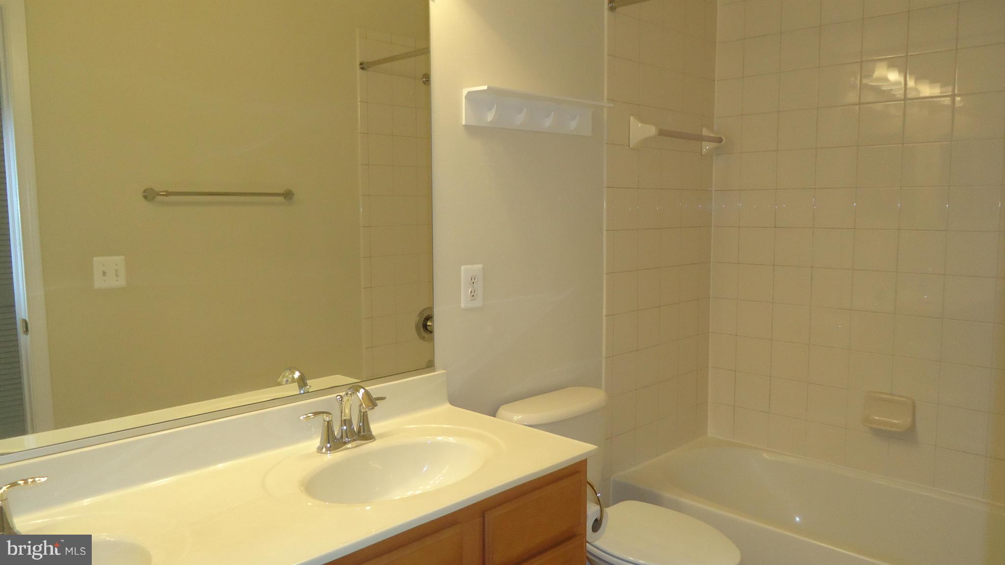 RESIDENCES AT BRAMBLETON - Residential Lease