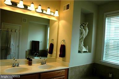 RESIDENCES AT BRAMBLETON - Residential Lease