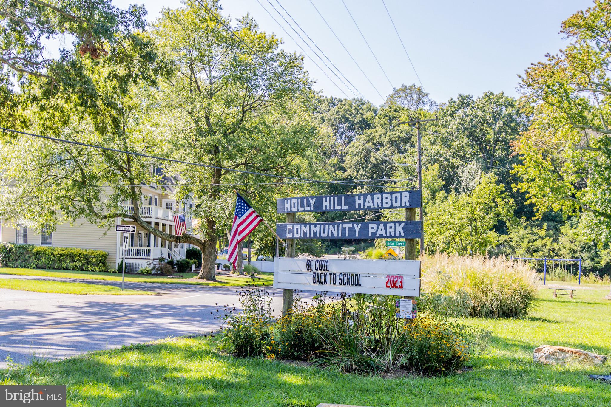 HOLLY HILL HARBOR - Residential