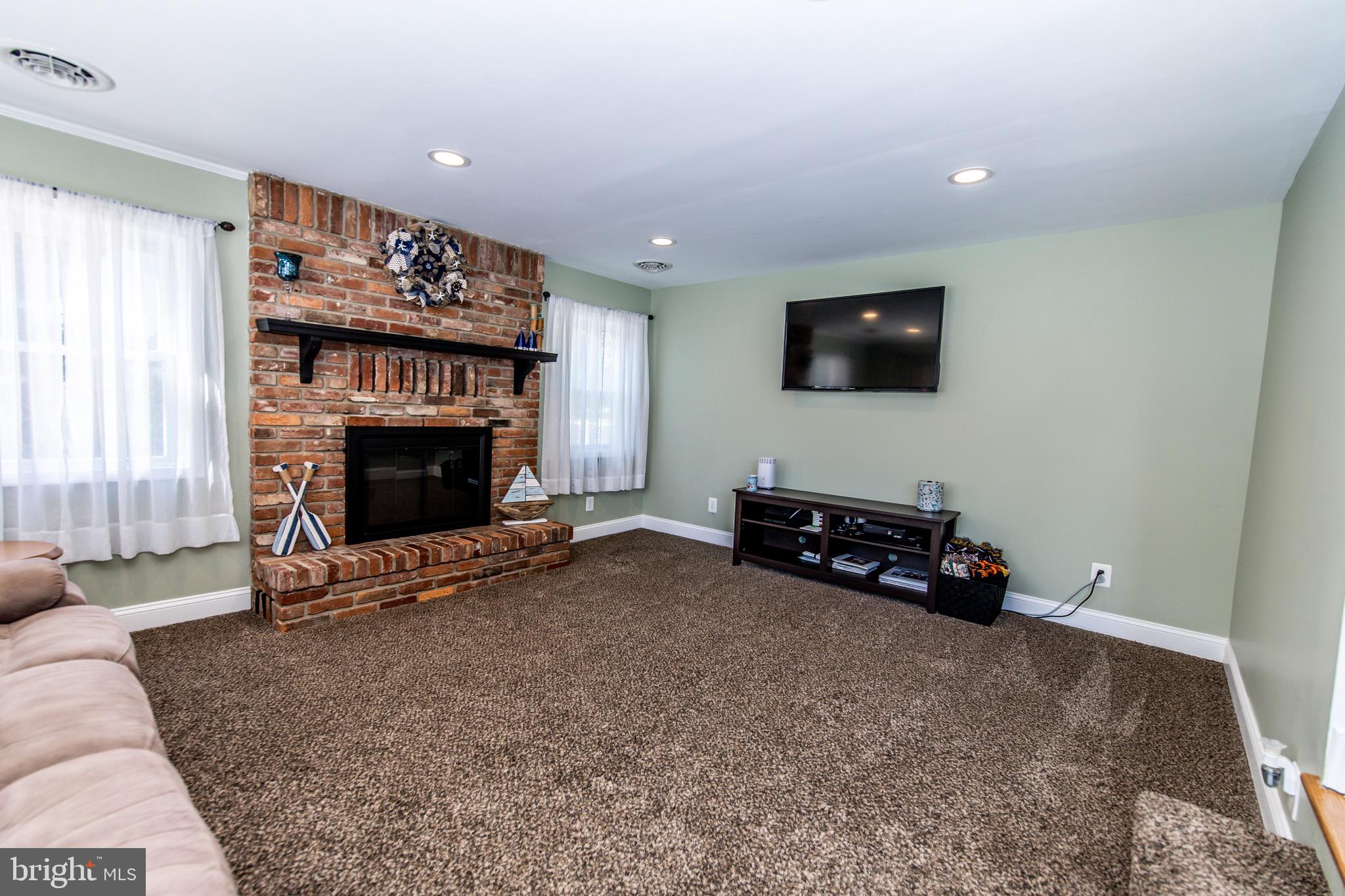 HOLLY HILL HARBOR - Residential