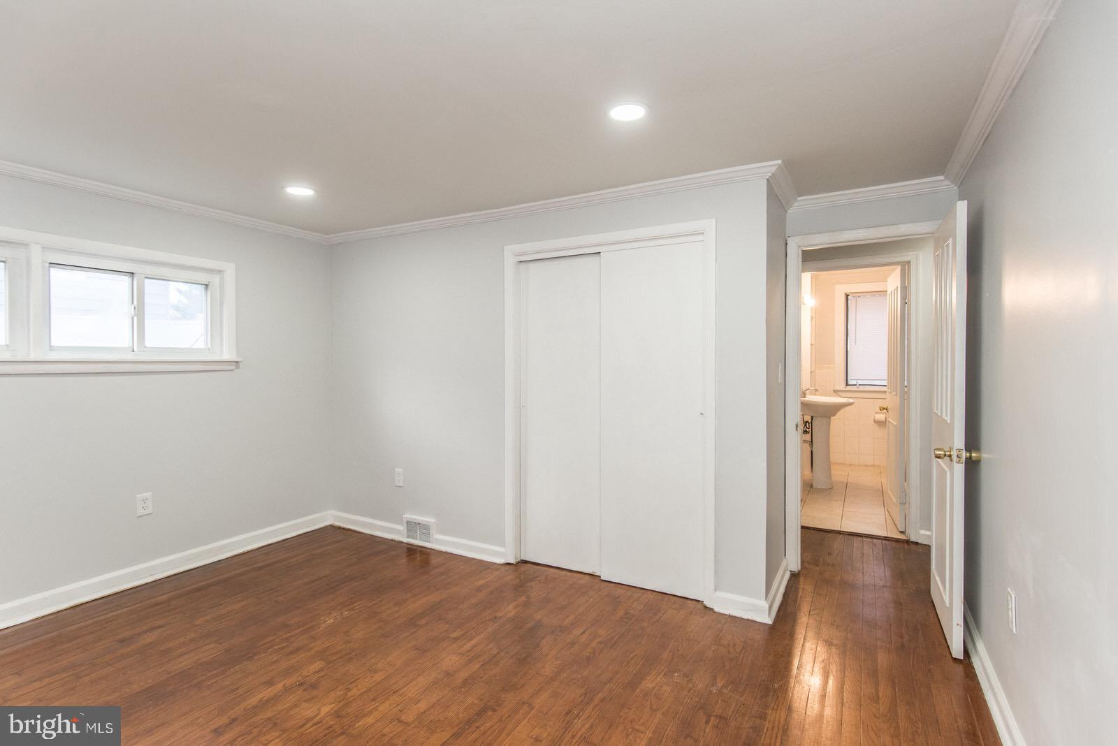 NEWPORTVILLE - Residential