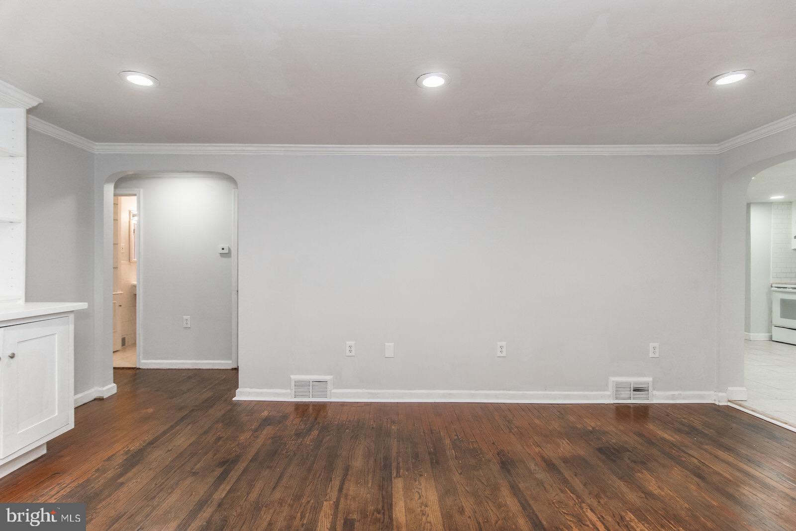 NEWPORTVILLE - Residential