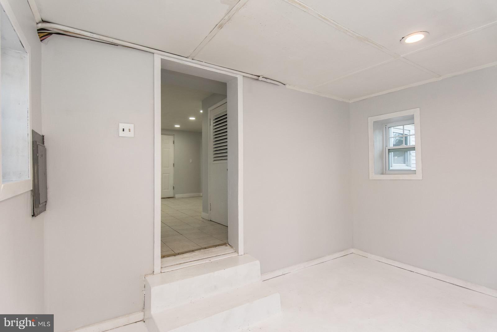 NEWPORTVILLE - Residential