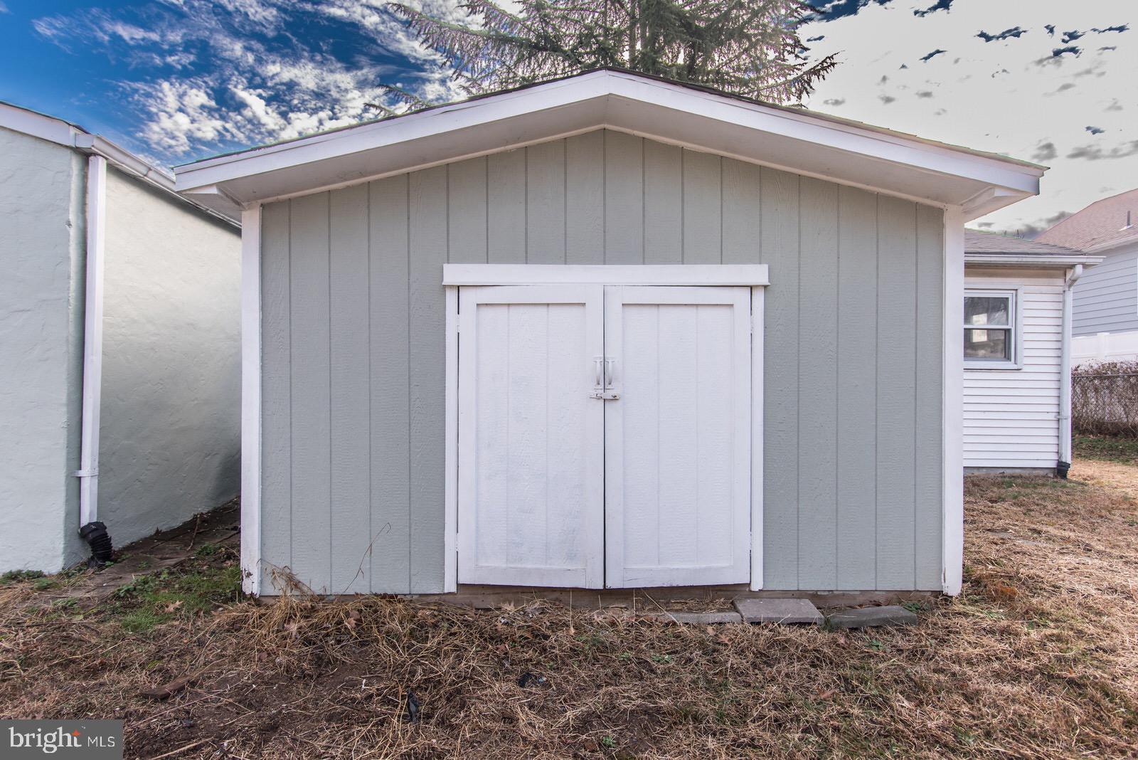 NEWPORTVILLE - Residential