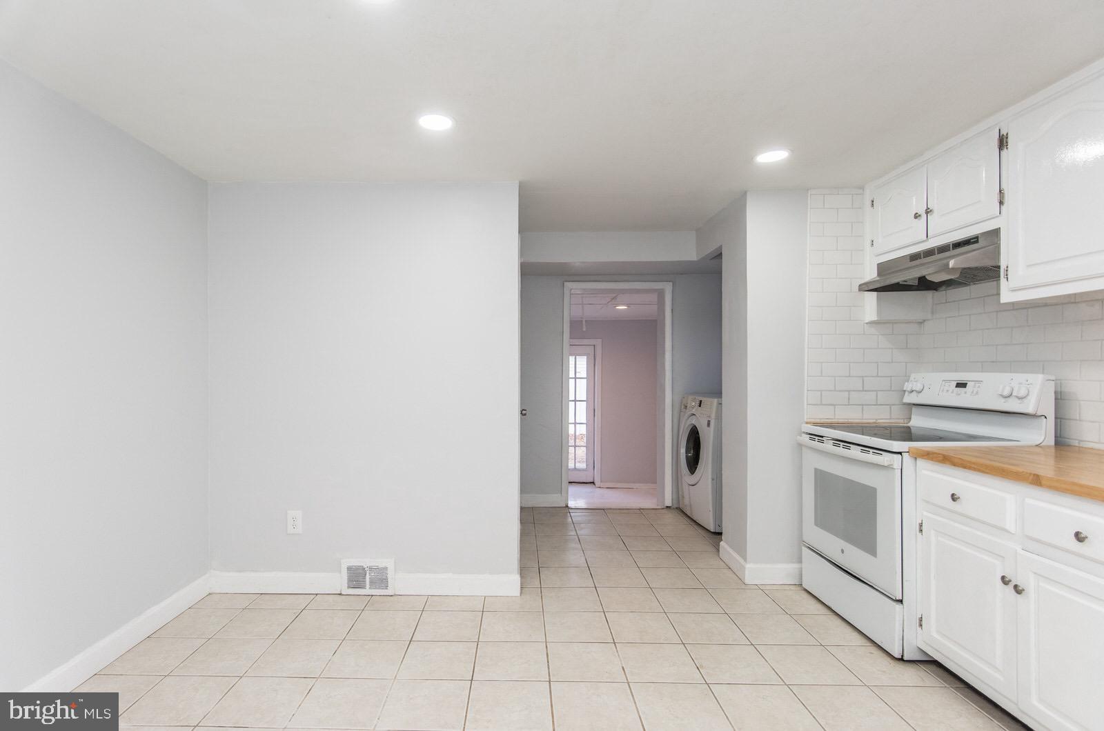 NEWPORTVILLE - Residential